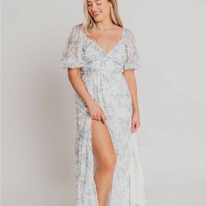 Storia Blue and White Floral Maxi Dress